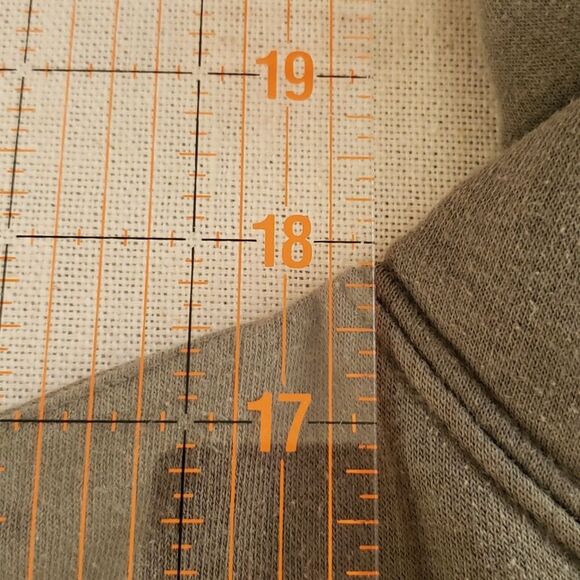 Wild Fable Hoodie Womens M Olive Green Cropped Sweatshirt Boxy Minimalist - Picture 5 of 5